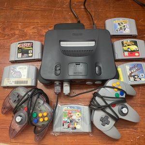 Nintendo 64 console with Mario Kart - N64